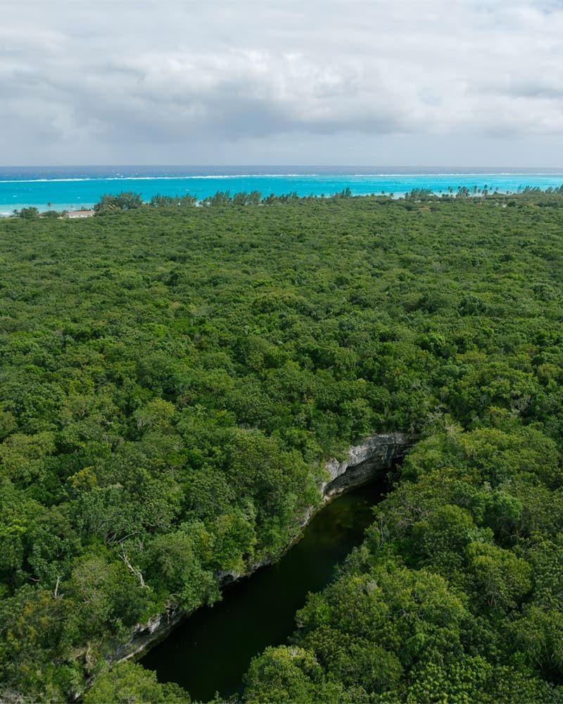 A blue hole on Andros, shown on Barb’s tour page
