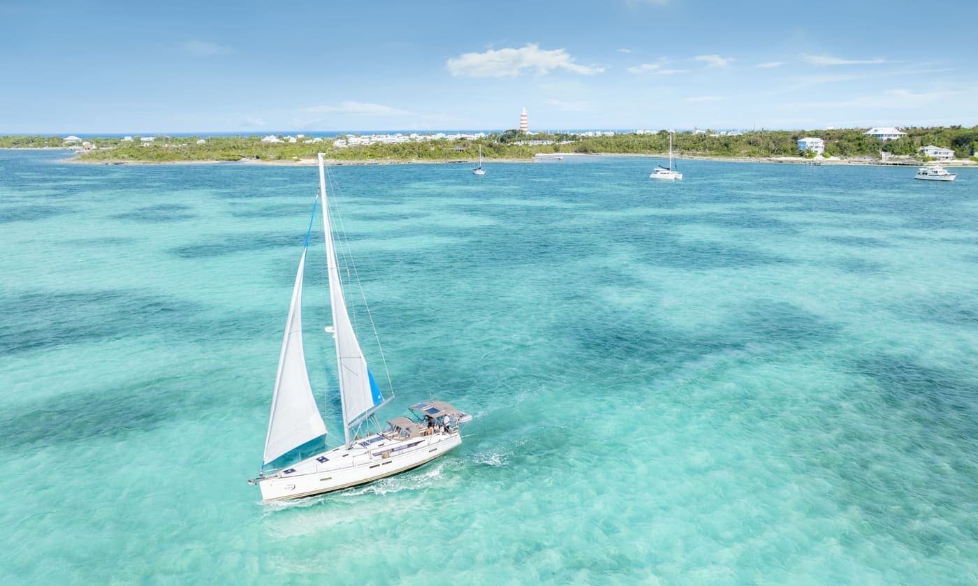 Sailboat Cruising in The Abacos