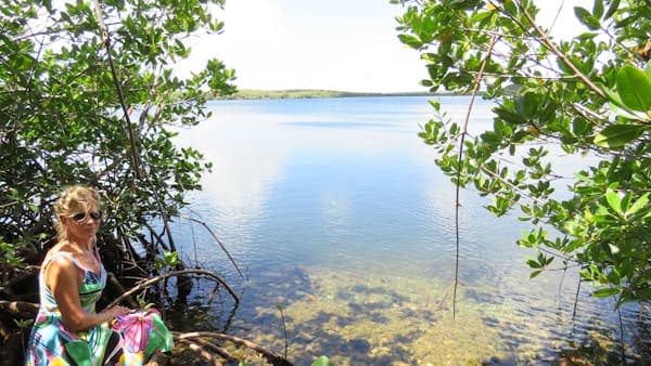 Big Blue Hole east of Orange Creek on Cat Island