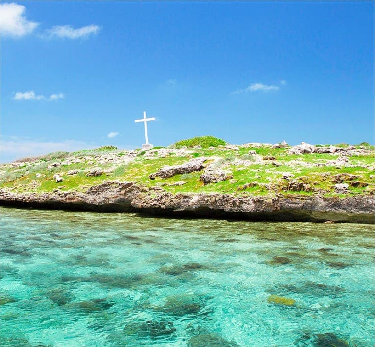 Memorial Cross on Pigeon Cay